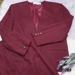 Classic 2piece "V" shaped neackline Wool Suit